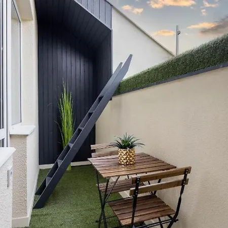 Exclusive Duplex With Balcony On Elisabeth St' アパート ブダペスト