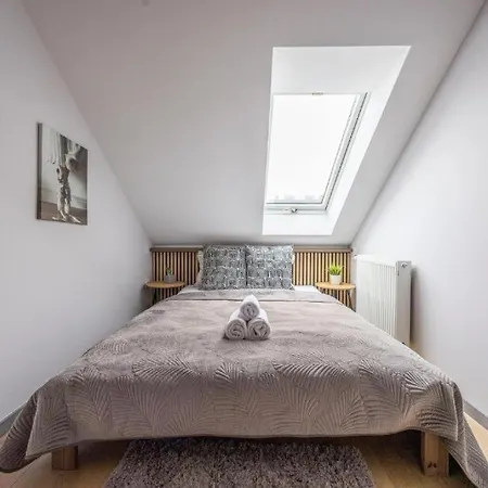 Exclusive Duplex With Balcony On Elisabeth St' * ブダペスト